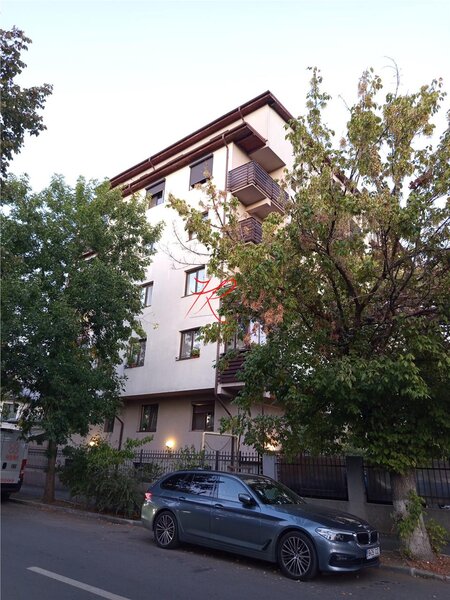 Pod Constanta, vanzare studio bloc 2012.